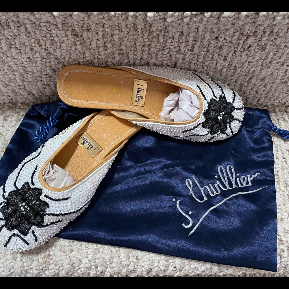 Lhuillier black & white beaded slides / flats